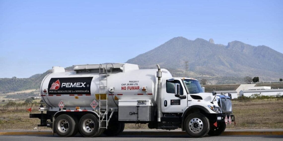 Ventas de gasolinas de Pemex hilan cinco meses de crecimiento