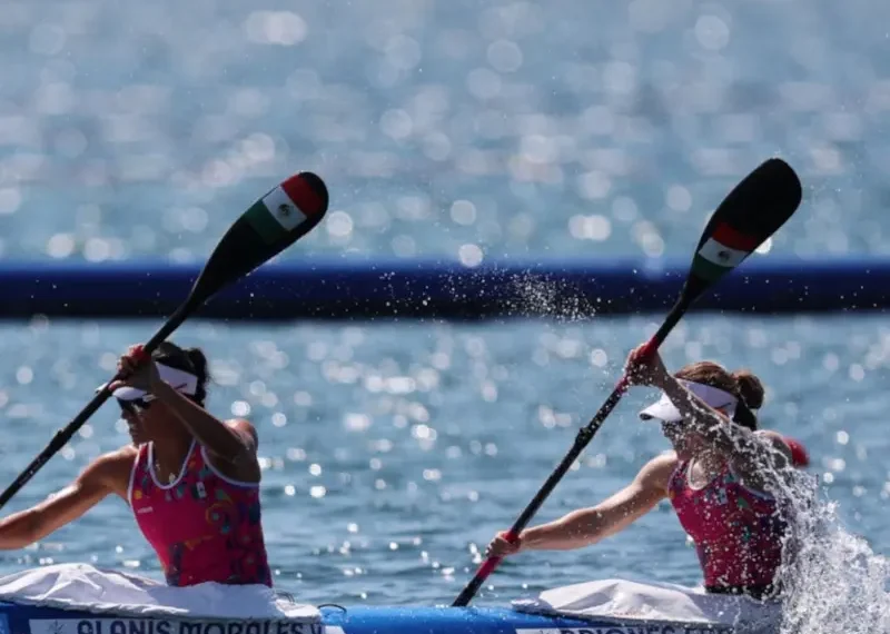 Mexicanas Karina Alanís y Beatriz Briones a semis del Kayak en París
