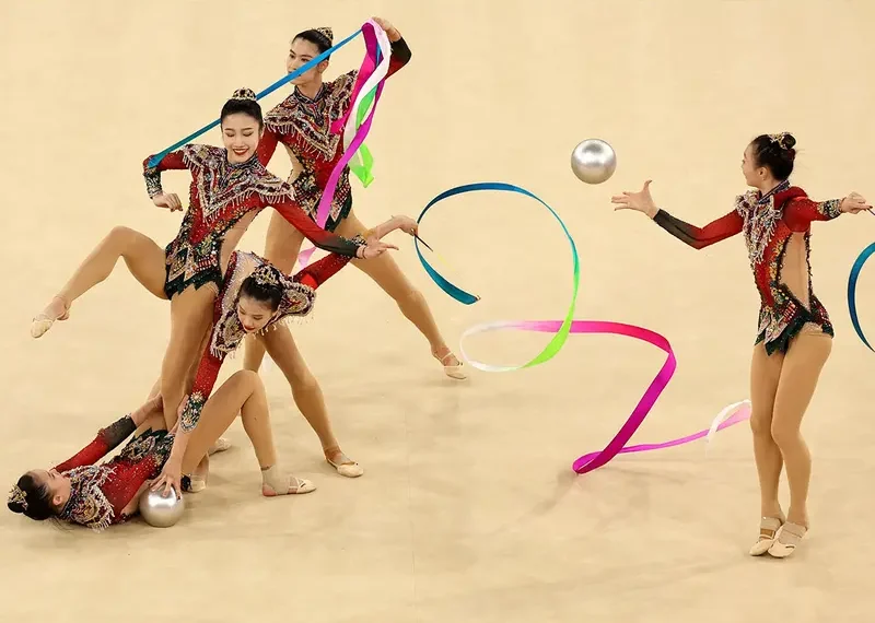 China suma otro oro, ahora en Gimnasia rítmica