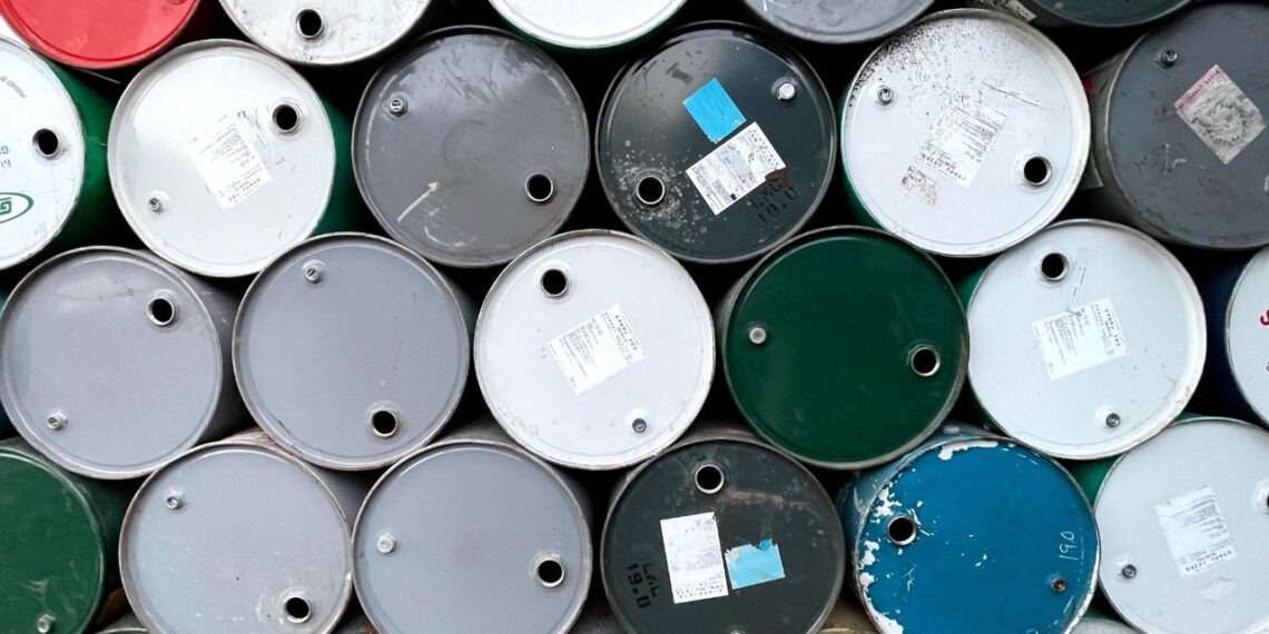 Por temores en Medio Oriente, se dispara el precio del petróleo hasta 78.33 dólares