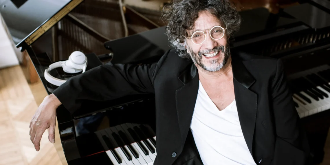 Anuncian presentación de Fito Páez en el Zócalo de la CDMX