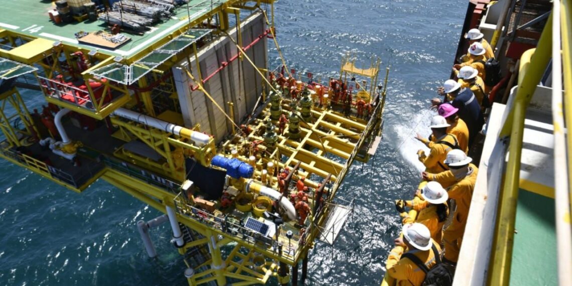 Refinación de crudo en PEMEX crecerá un 233% para el fin del sexenio