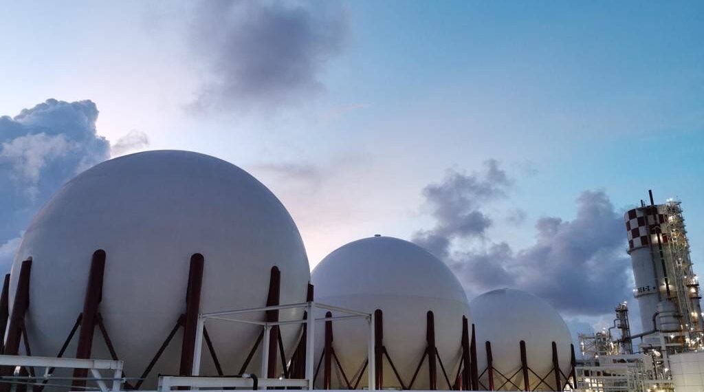 Pemex inclrementa su producción de petroquímicos, crece 16%