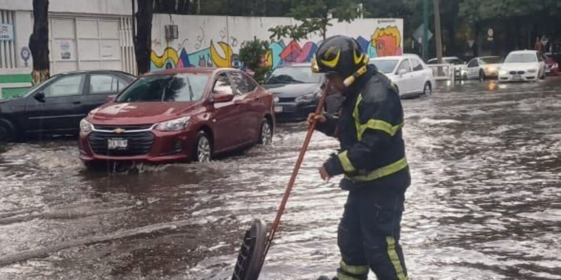 Activan alerta por lluvias fuertes en toda la CDMX
