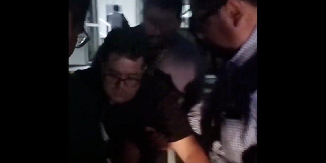 Detienen en Puebla al periodista, Arturo Rueda