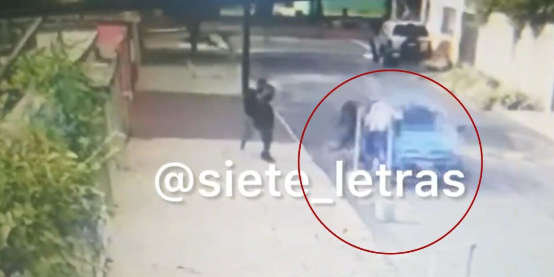 Arrollan a asaltante y frustran robo por venta falsa de auto en Aragón