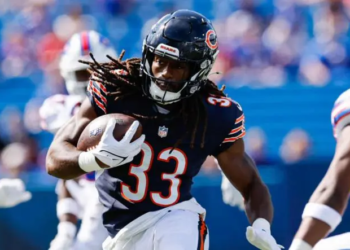 Caleb Williams brilla en victoria de Chicago sobre los Bills