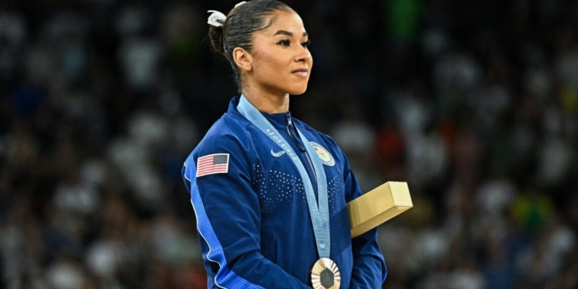 “Esta decisión se siente injusta”, dice la gimnasta Jordan Chiles por devolver su bronce