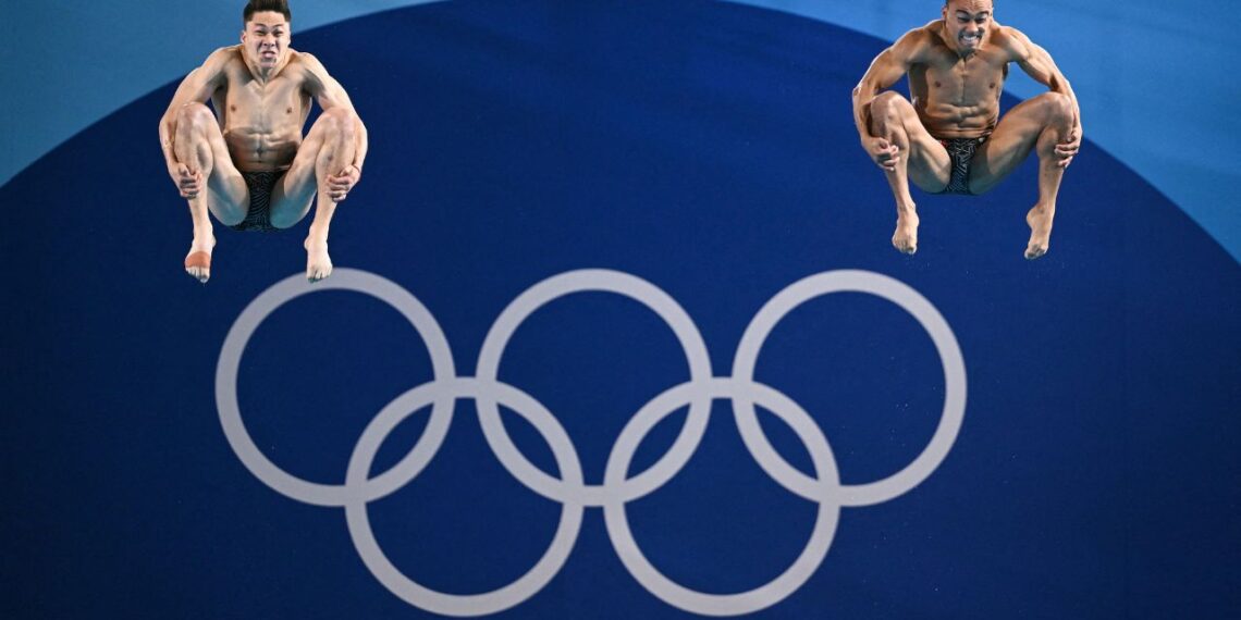 Osmar Olvera y Juan Celaya logran plata en los clavados sincronizados en París-2024