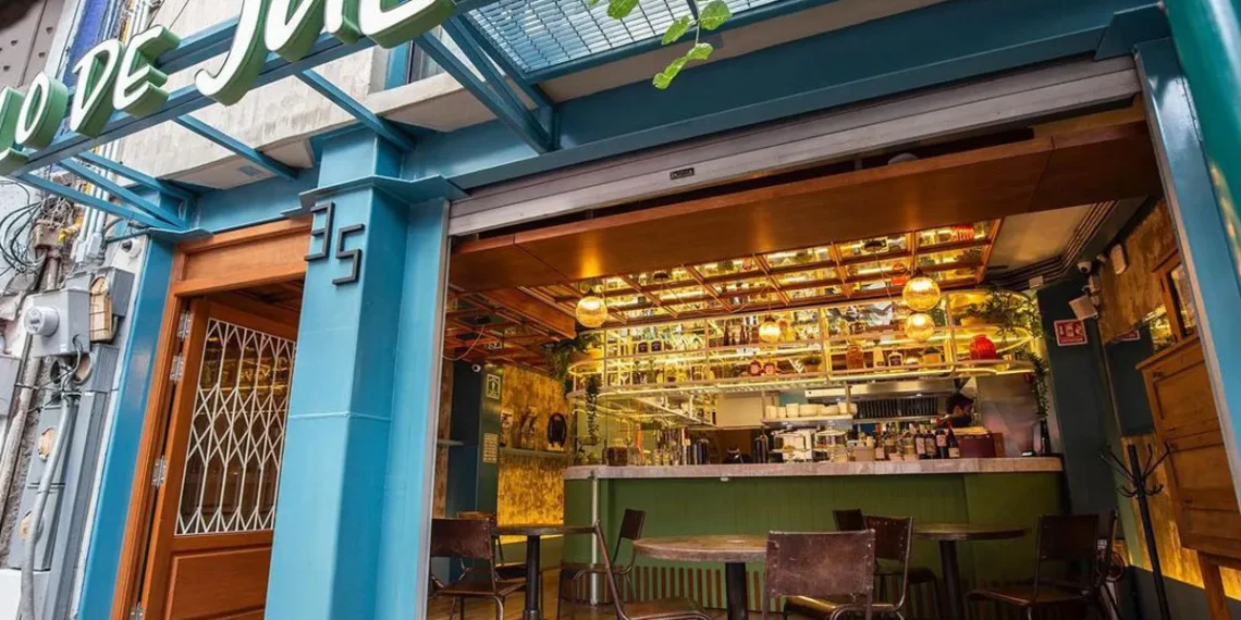 Lo de Julio: El Refugio Gastronómico que Encanta el Corazón de la Ciudad