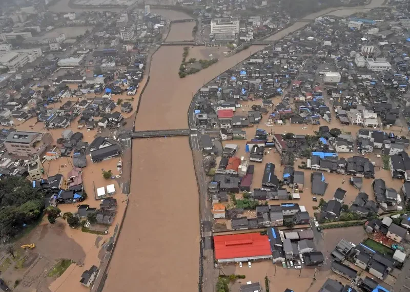 Inundaciones en Japón dejan un muerto, siete desaparecidos y miles de afectados