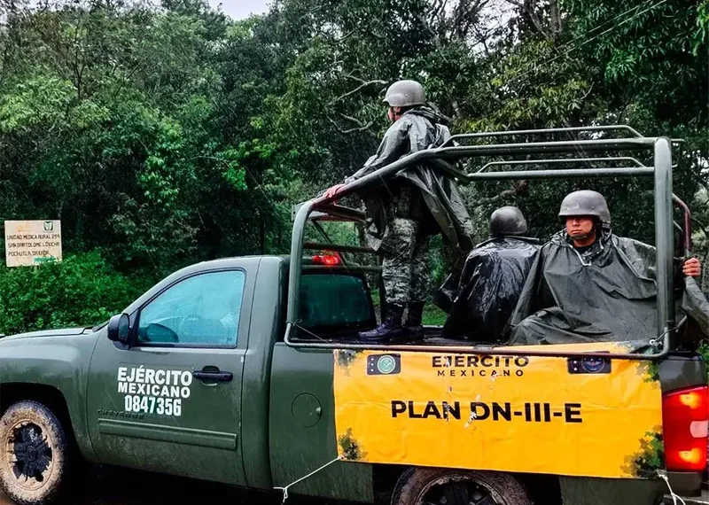 Más de 11 mil militares aplican planes de ayuda en Guerrero y Qroo por ‘John’ y ‘Helene’