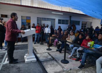 Visita Martí Batres obra de rehabilitación en la Unidad Habitacional “Hogar y Prevención”