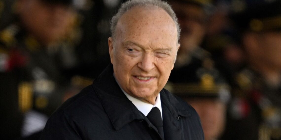 Se queda Gertz Manero a la cabeza de la FGR, confirma Sheinbaum