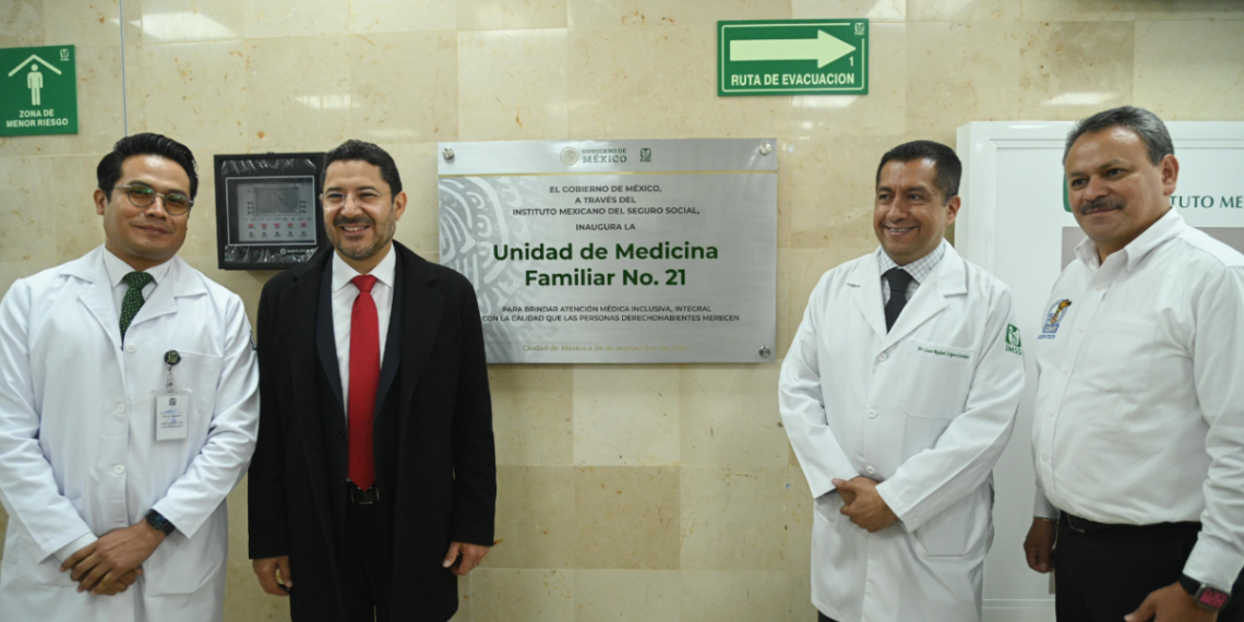 Batres inaugura UMF 21 afectada por el sismo de 2017 en CDMX