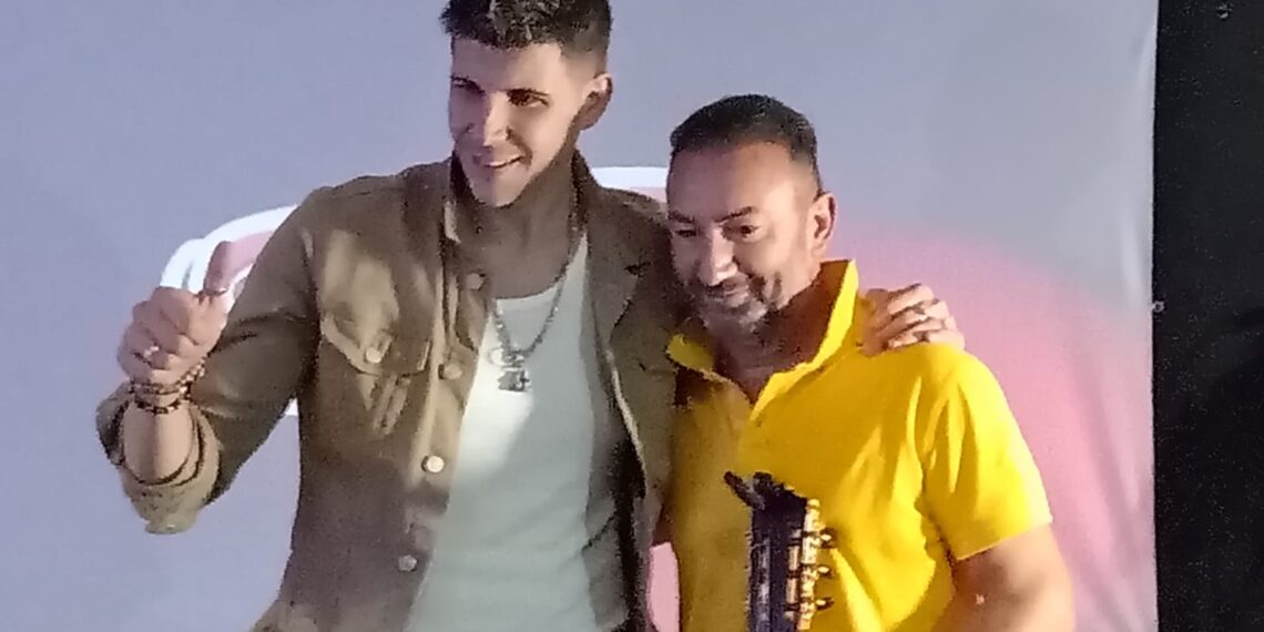 El cantante español RUBÉN ALEGRÍA conquista México con su sencillo "PORQUE LA EXTRAÑO"