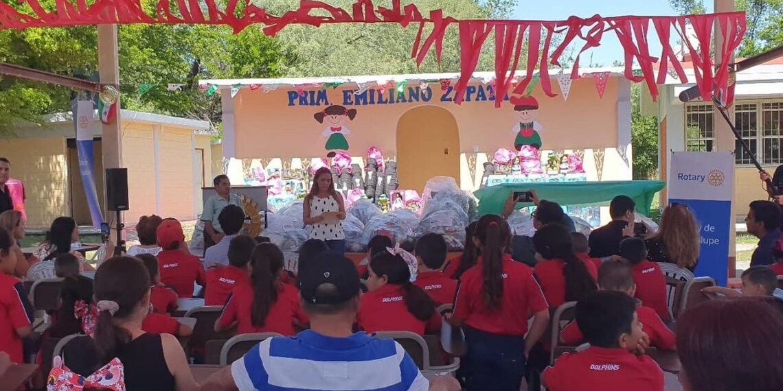 Colegio American Institute of Monterrey y Club Rotario Contry Guadalupe colaboran para donar mobiliario a escuelas e instituciones de escasos recursos en Nuevo León