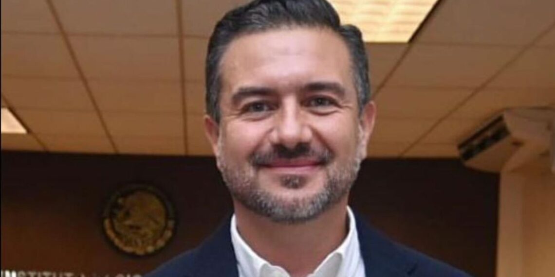 El premio por la traición: Yunes asume Secretaría de la Comisión de Justicia del Senado