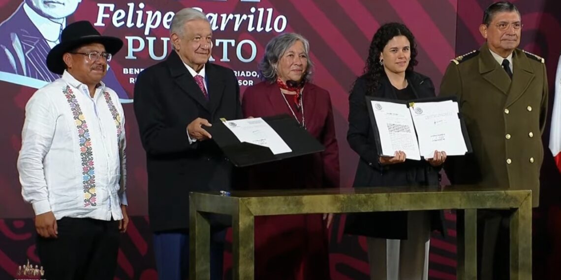 Reformas constitucionales de GN y de pueblos indígenas es firmada por AMLO