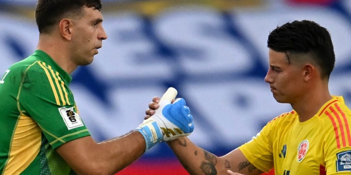 Prensa colombiana se lanza contra  ‘Dibu’ Martínez por agredir a camarógrafo