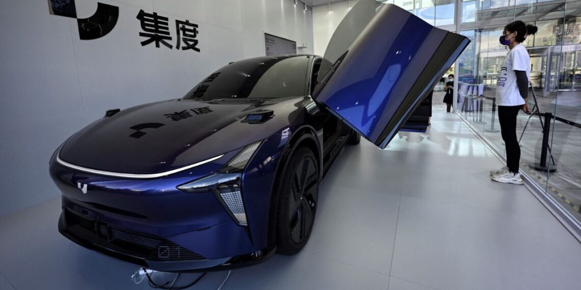EUA impone aranceles de 100% a los autos eléctricos chinos