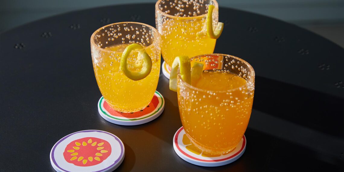 Inventa tu propia bebida refrescante y cierra el verano con estilo