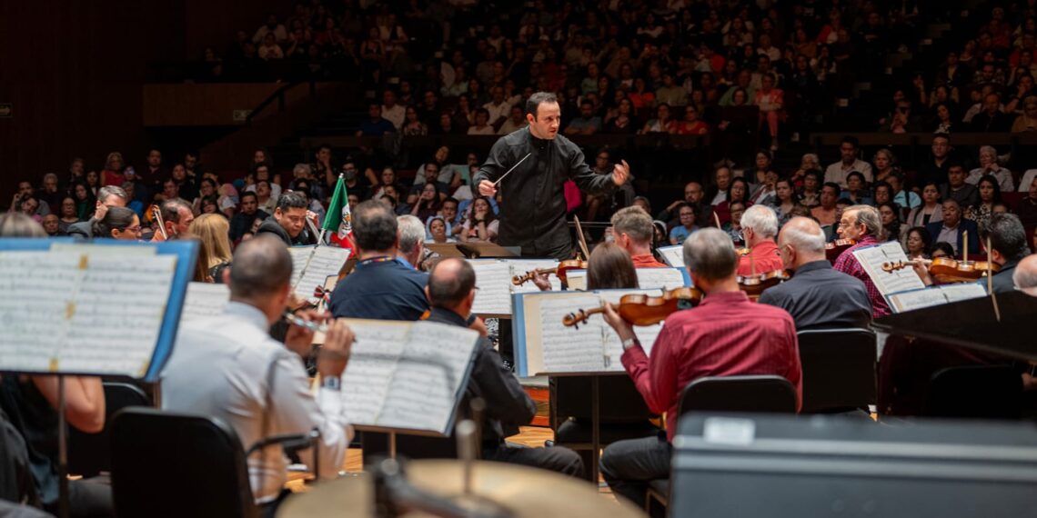 LA ORQUESTA FILARMÓNICA DE LA CIUDAD DE México celebra las fiestas patrias con el “concierto de música mexicana” EN SALA SILVESTRE REVUELTAS