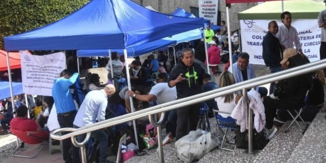 Trabajadores del Poder Judicial retiran bloqueo a accesos a San Lázaro