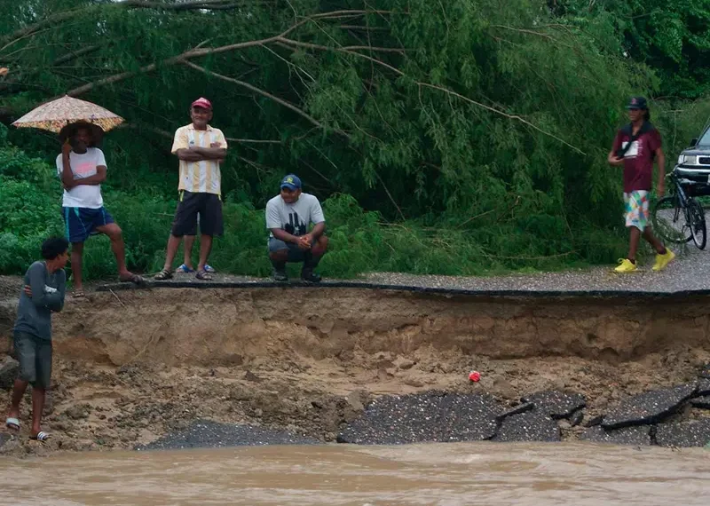 Huracán John provoca graves daños en Oaxaca