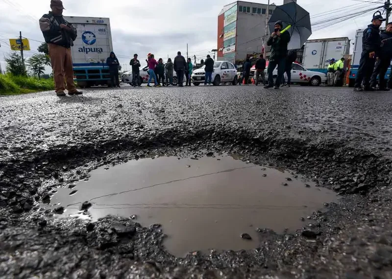 SICT presenta programa ‘Bachetón’; la meta, atender 44 mil 600 kilómetros de carreteras federales