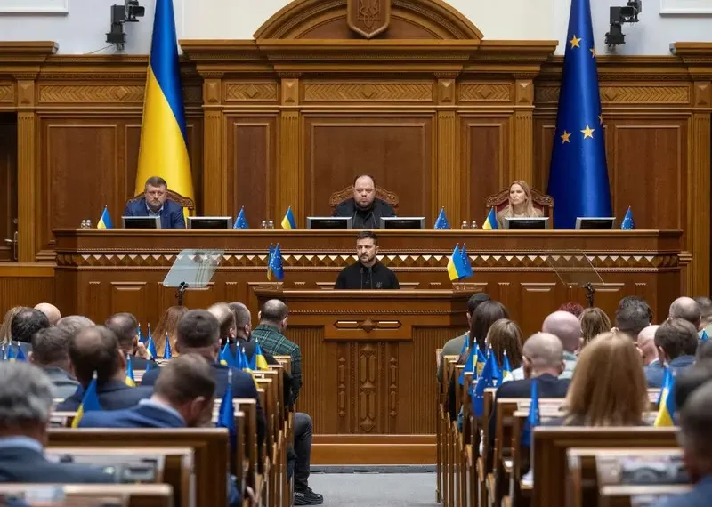 Zelenski presenta plan para acabar guerra con Rusia; descarta ceder territorio