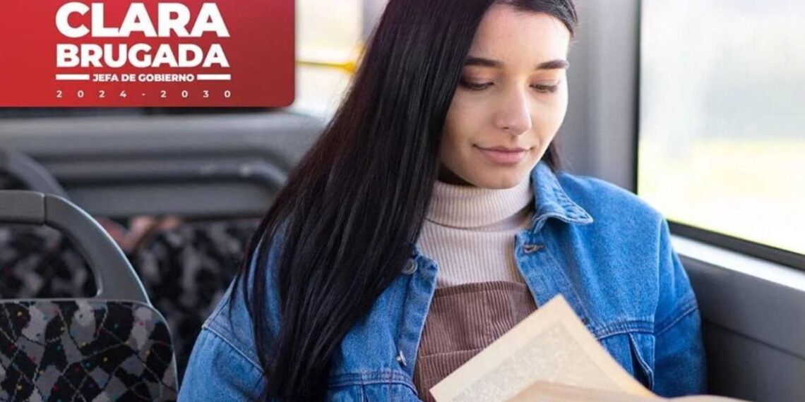 Brugada anuncia nueva beca de transporte para universitarios