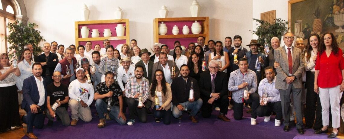 El Mezcal se viste de gala con Encuentro Nacional en Jalisco para impulsar la industria