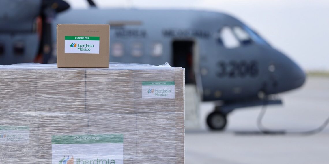Iberdrola México entrega 1,000 despensas para la población damnificada por el huracán John