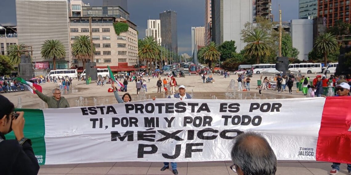 Trabajadores del Poder Judicial marchan en el día de Sheinbaum