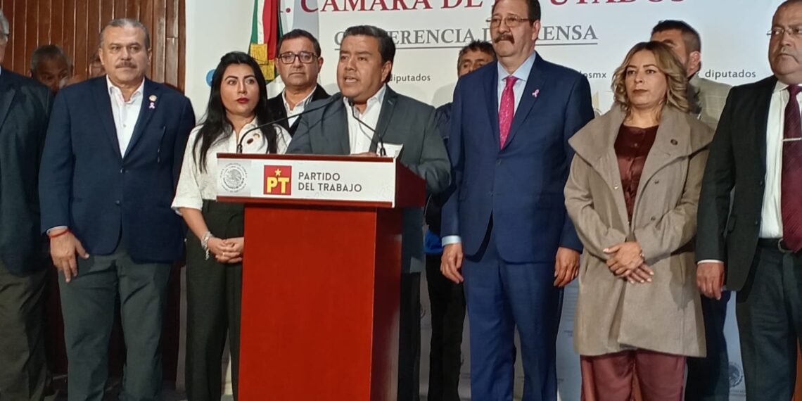 Llama Juan Martín Morales a la disidencia del Sindicato Petrolero a no validar con su participación la reelección de Ricardo Aldana al frente del STPRM