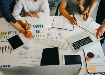 Reducción de horas de trabajo: Clave para aumentar la productividad de los mexicanos