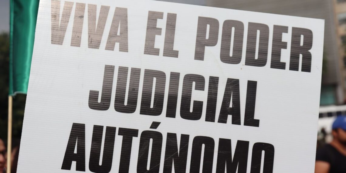 Ordenan al INE pausar proceso electoral del Poder Judicial