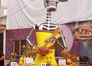 La obra ganadora a mejor libro de arte 2024 por la CANIEM "02.11. Día de muertos " es presentado con éxito en TLÁHUAC