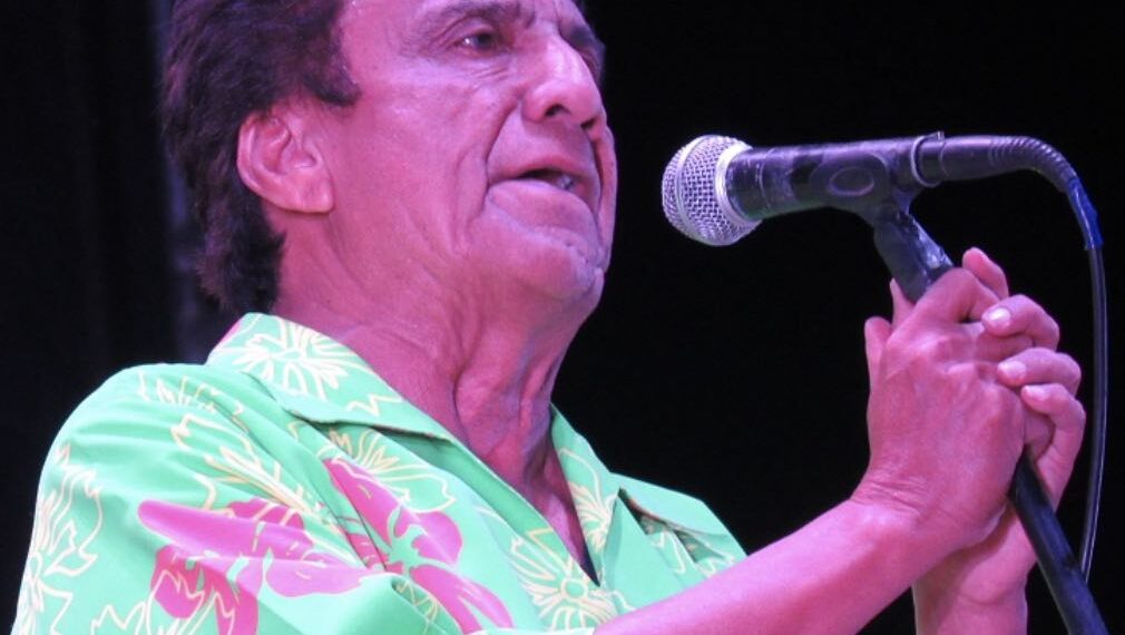 “NOCHE DE NOSTALGIA" rinde homenaje póstumo a WALTER TORRES en el TEATRO METROPÓLITAN