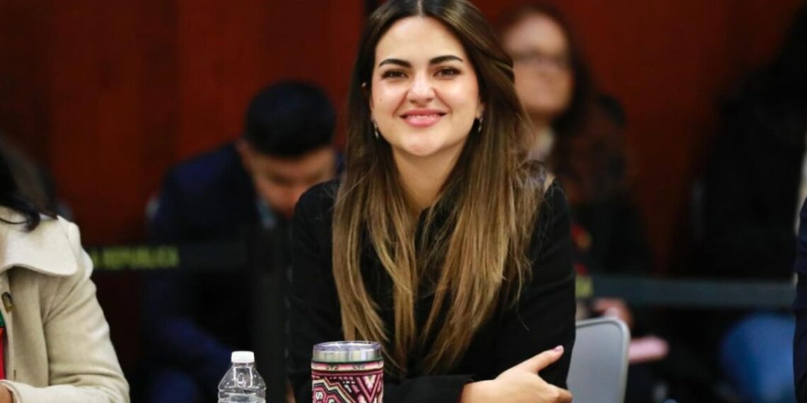 Andrea Chávez denuncia ante FGR al caricaturista Antonio Garci