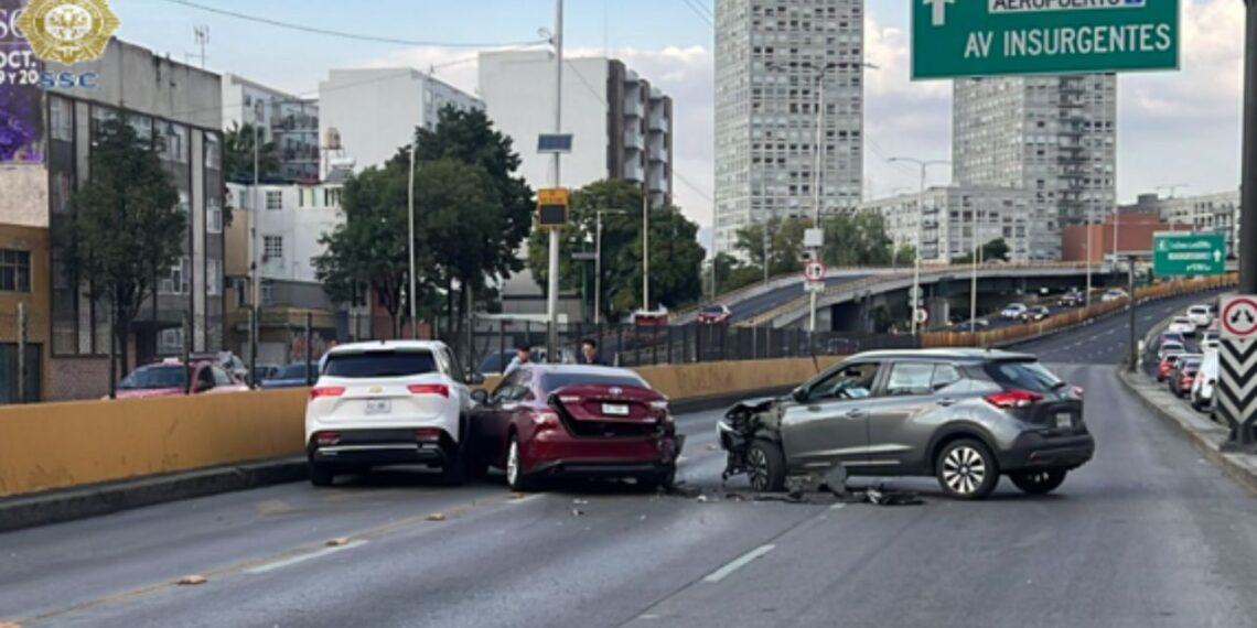Fuerte choque en carriles centrales de Circuito Interior