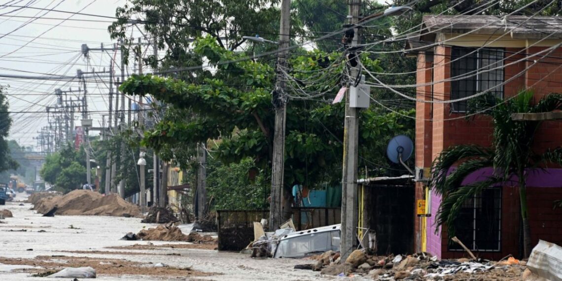 Sheinbaum alerta por impacto de depresión Once-E en Oaxaca y Guerrero