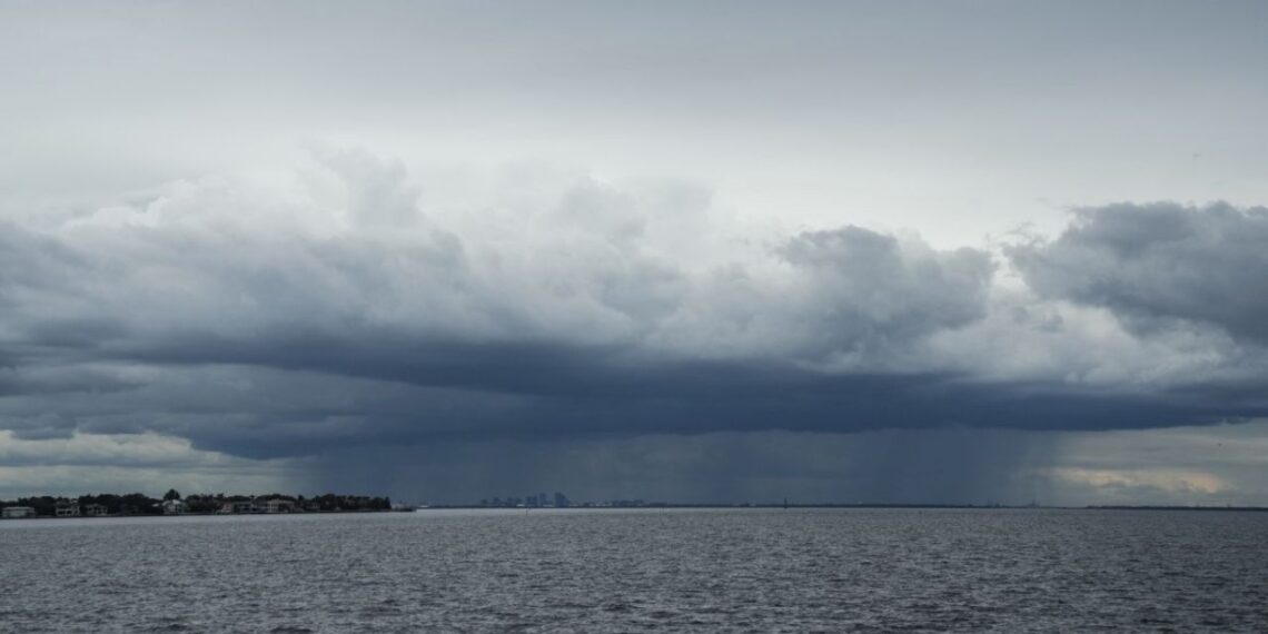 Huracán ‘Milton’ recupera fuerza y regresa a categoría 5