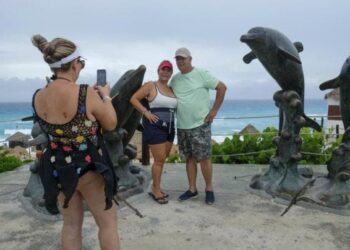 Economía turística repunta 5.8% anual en el segundo trimestre: Inegi