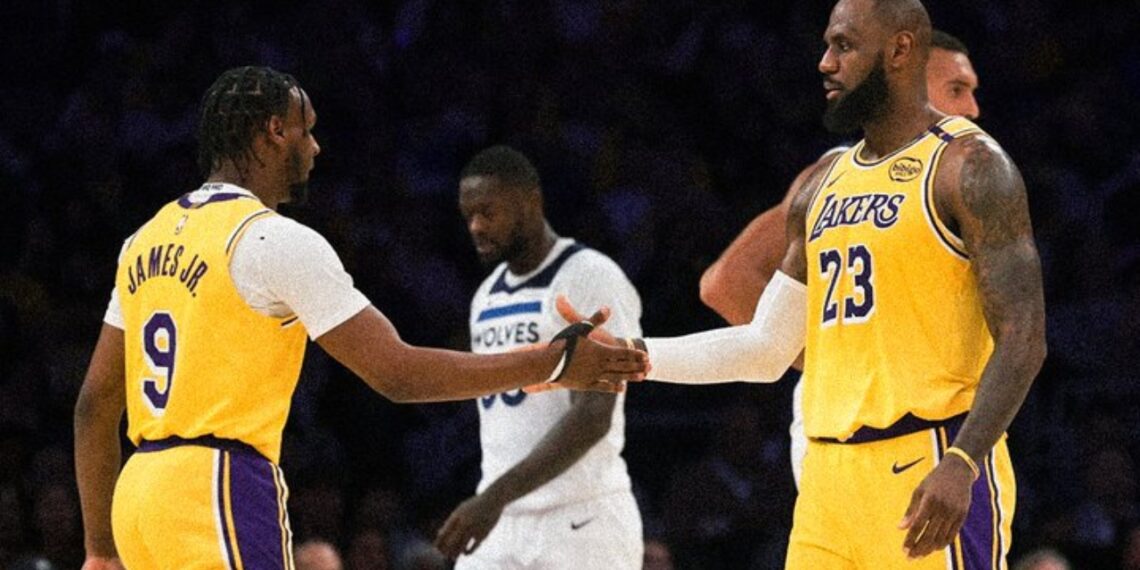 LeBron y Bronny James, primer padre e hijo en jugar juntos en la NBA