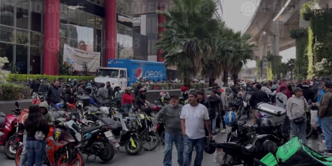 Repartidores de aplicaciones exigen mejores condiciones laborales