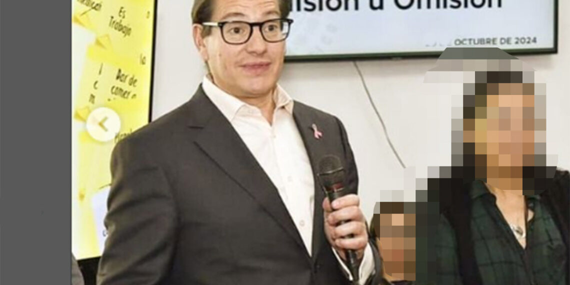 Chertorivski es multado por propaganda ilegal en edificio público: TECDMX