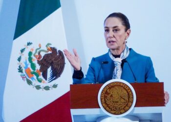 ‘Nuestra economía está muy sólida, muy fuerte’, asegura Sheinbaum ante caída del peso
