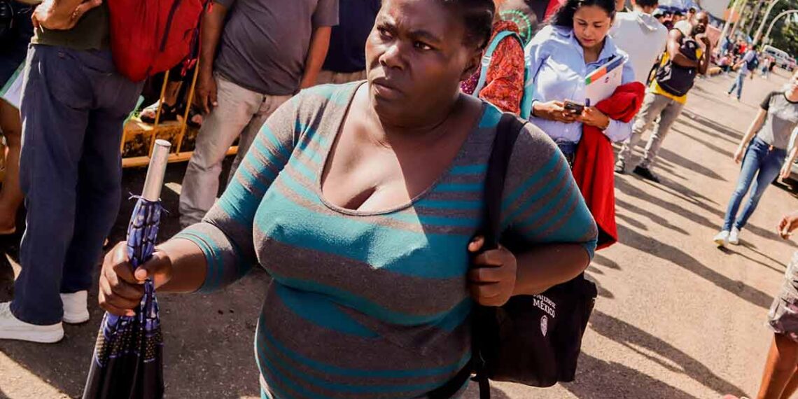 Vinculan a proceso a dos venezolanos por secuestro de 71 migrantes en Oaxaca